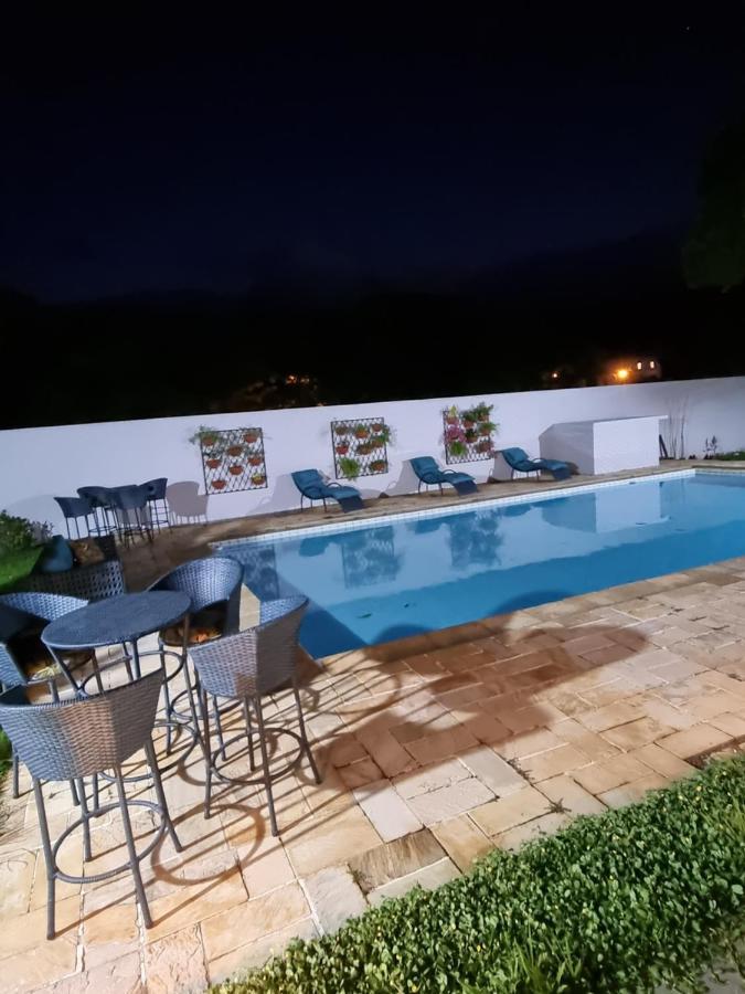 Casa Dom Quixote, Pequena Chacara No Centro Da Cidade Villa Atibaia Bagian luar foto