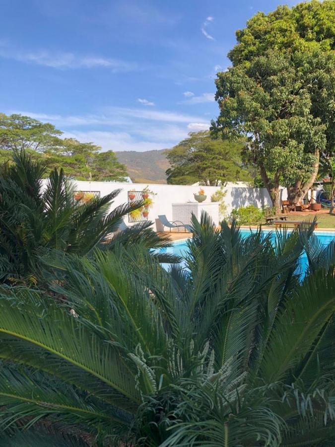 Casa Dom Quixote, Pequena Chacara No Centro Da Cidade Villa Atibaia Bagian luar foto