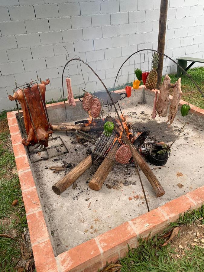 Casa Dom Quixote, Pequena Chacara No Centro Da Cidade Villa Atibaia Bagian luar foto